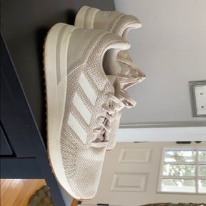 Women’s Adidas sneakers